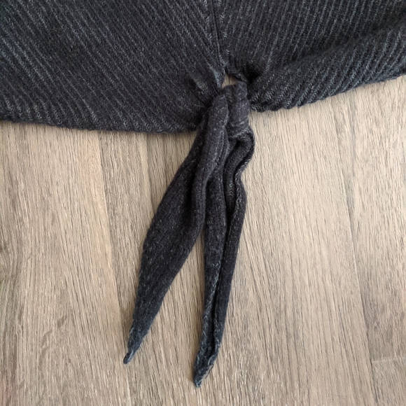 Lucky Brand Grey Tie Front Sweater XS - Picture 4 of 9